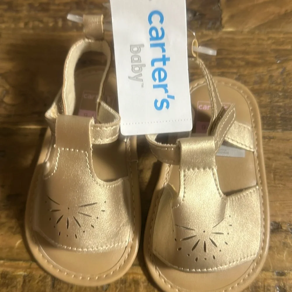 CARTER’S BABY SANDALS: GOLD: NEW WITH TAGS: SIZE 4 (9-12 MTH)